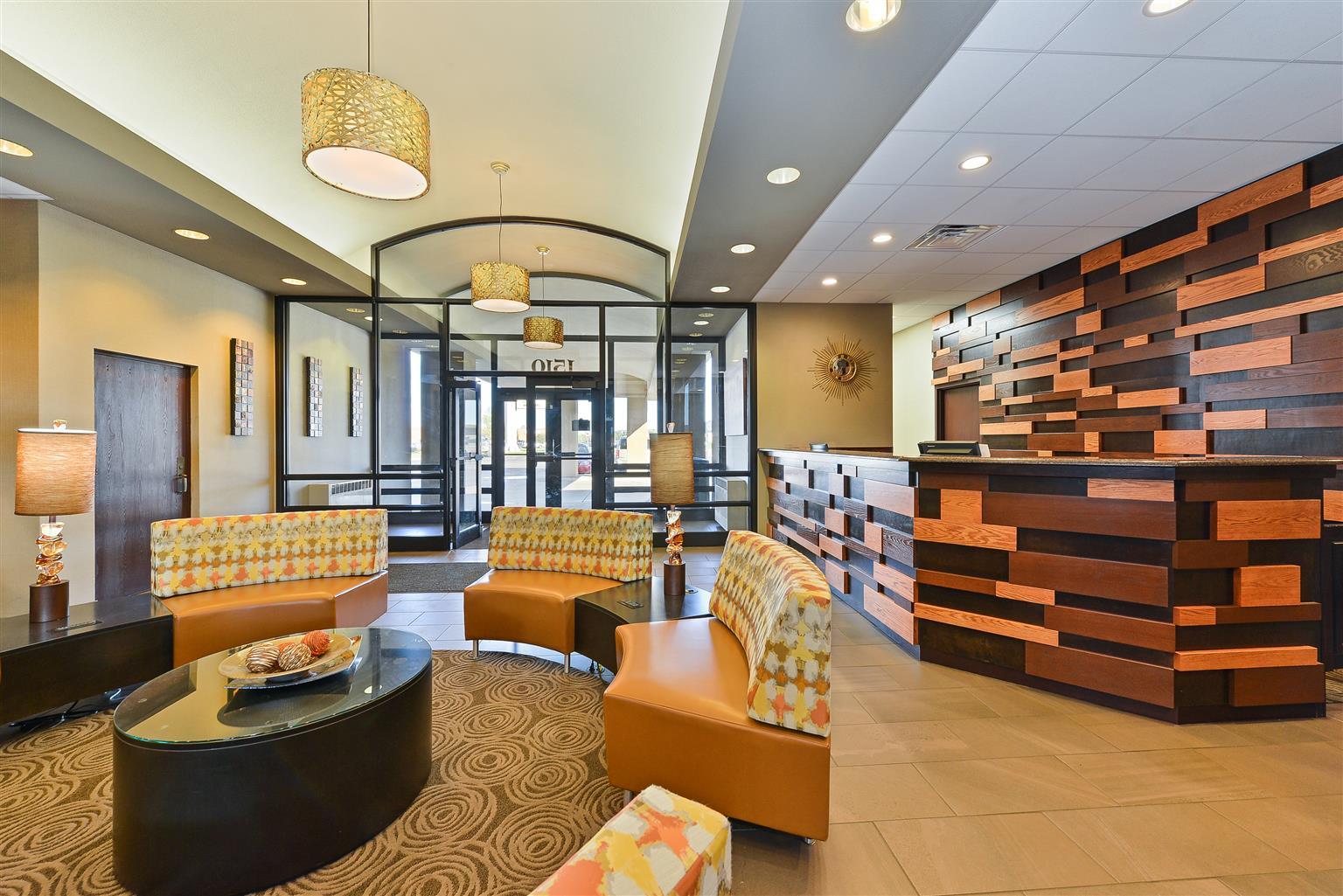 Revel Hotel Minot, Surestay Collection By Best Western Extérieur photo
